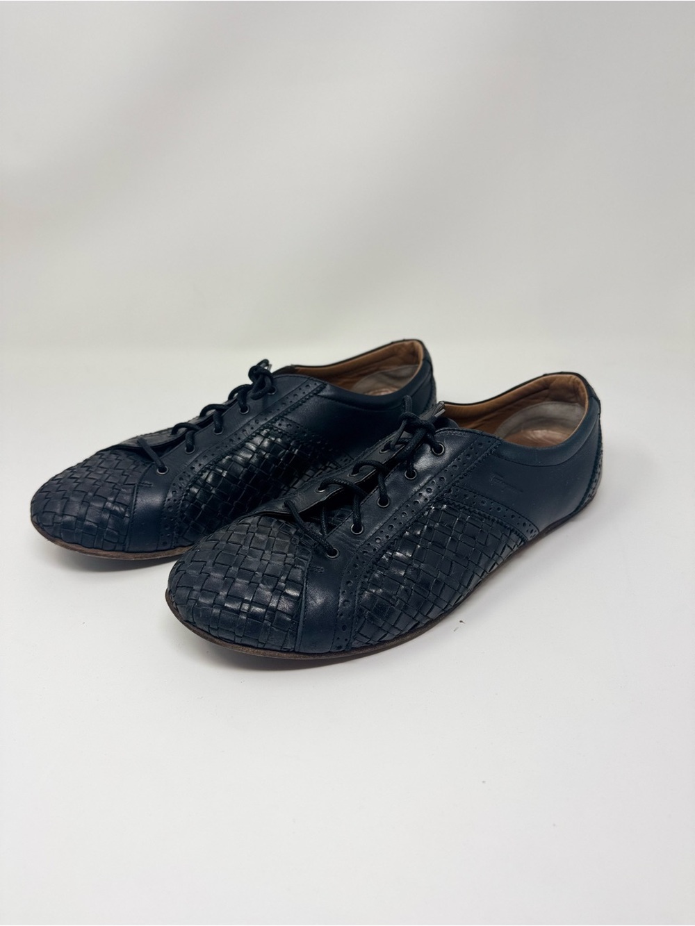 Salvatore Ferragamo mens Size 8.5 EEE Woven leather black sport shoes